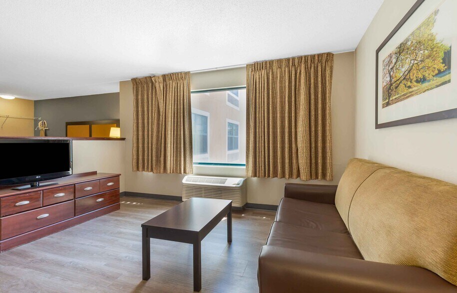 Building Photo - Furnished Studio-Detroit - Sterling Heights
