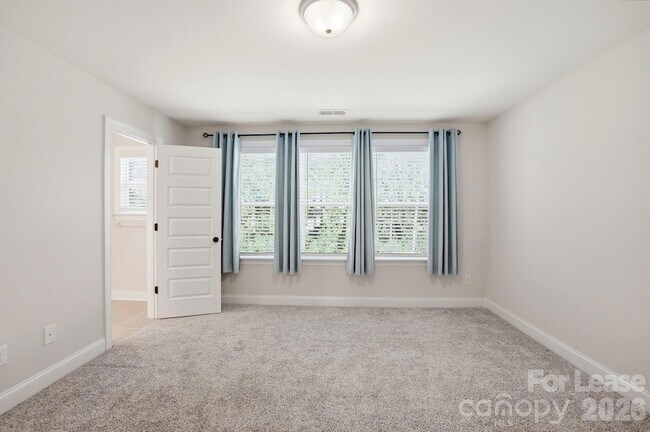 Building Photo - 6532 Wildbrook Dr