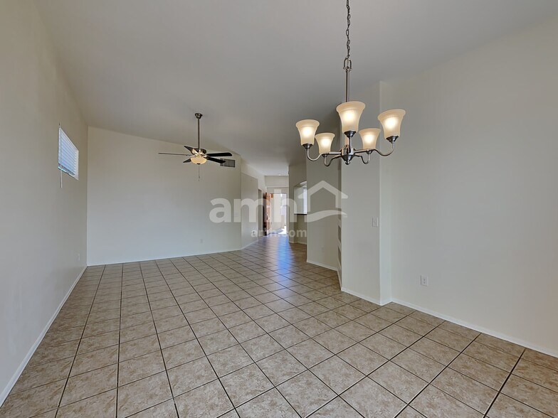 Building Photo - 10466 S Drifter Ranch Pl