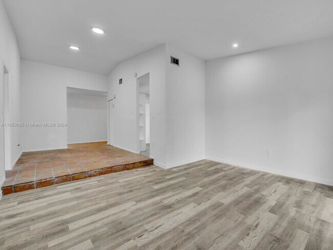 Building Photo - 14811 SW 74th Ln