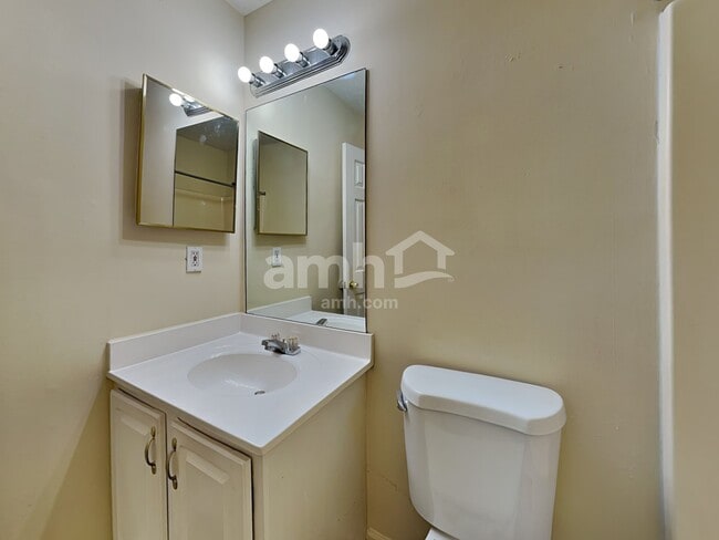 Building Photo - 3548 Grovecrest Way