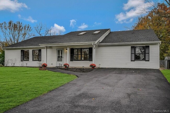 Building Photo - 21 Crater Lake Dr