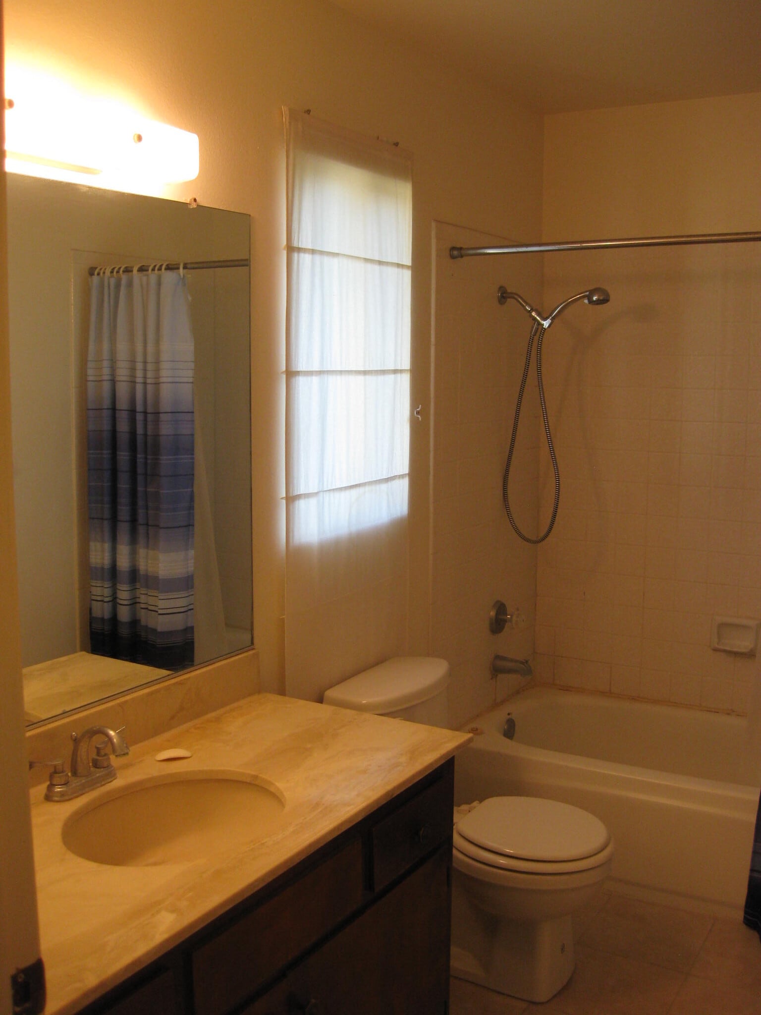 Building Photo - 507 S Orange Ave