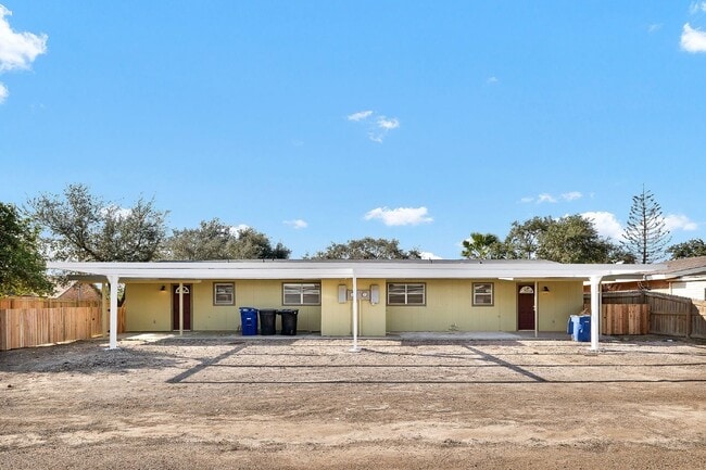 Building Photo - 202 N 41st St