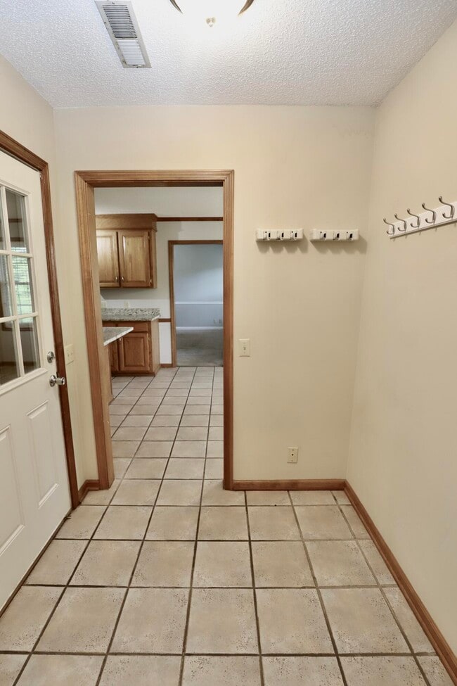 Building Photo - 1450 Morris Way Dr