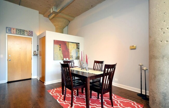 Building Photo - Comfortable Living in a Great Neighborhood