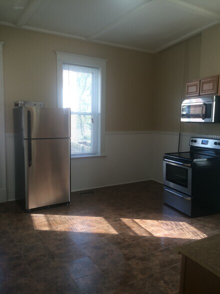 Building Photo - 2668 Nebraska Ave