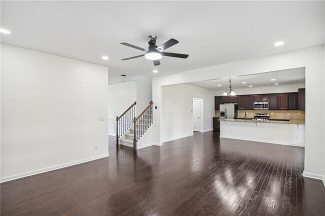 Building Photo - 5770 Rialto Way