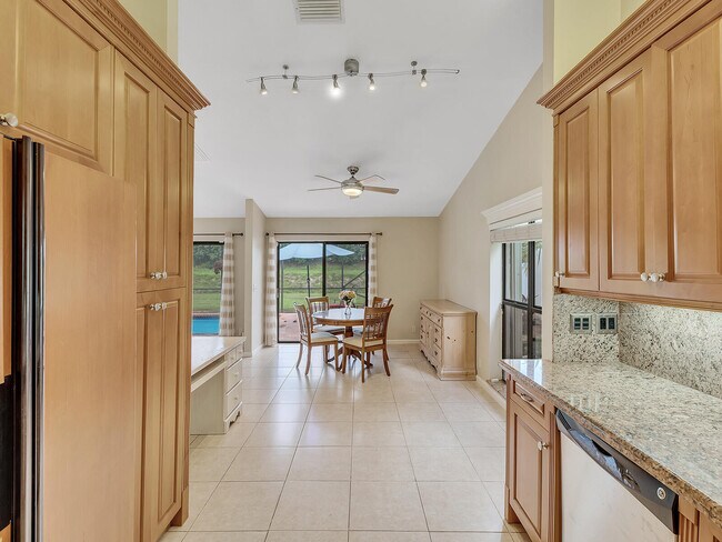 Building Photo - 7747 Villa Nova Dr N