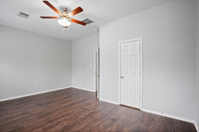 Building Photo - 62 Musgrove Pl