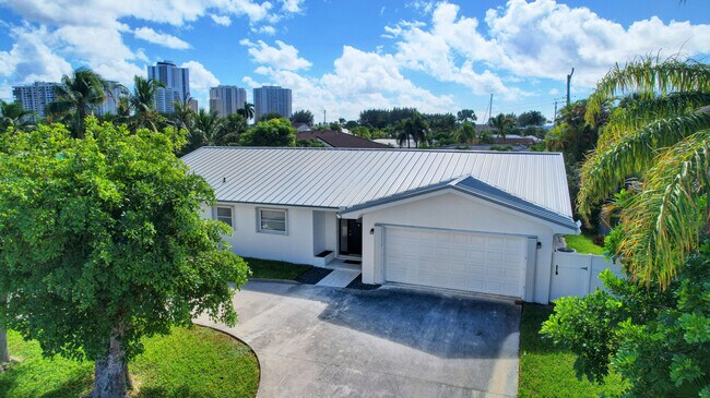 Building Photo - 1171 Bimini Ln