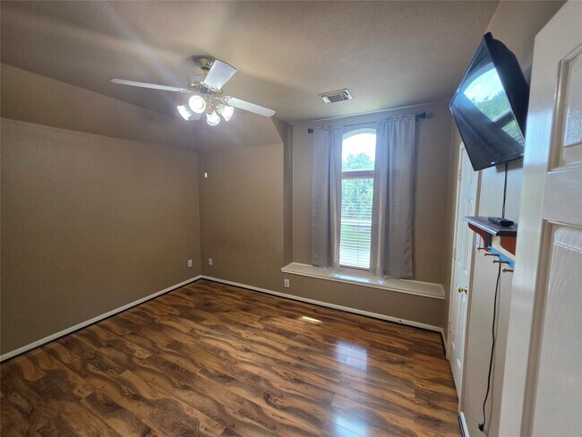 Building Photo - 1138 Sussex Trail
