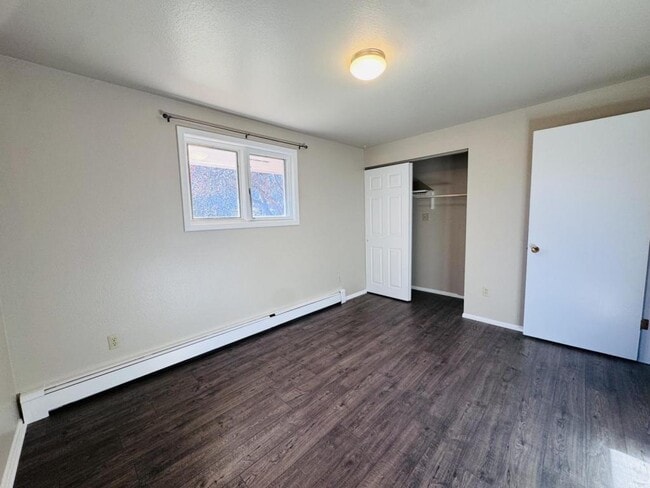 Building Photo - 1819 5th Ave