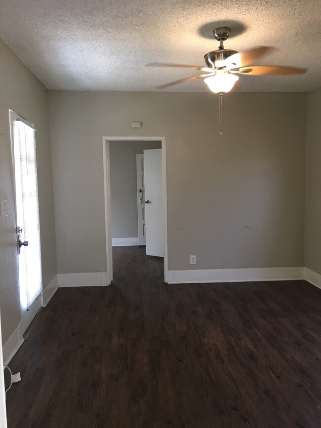 Interior 1bd home - 412 N Claudina St.