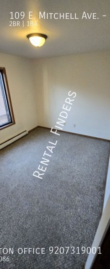 Building Photo - 109 E Mitchell Ave