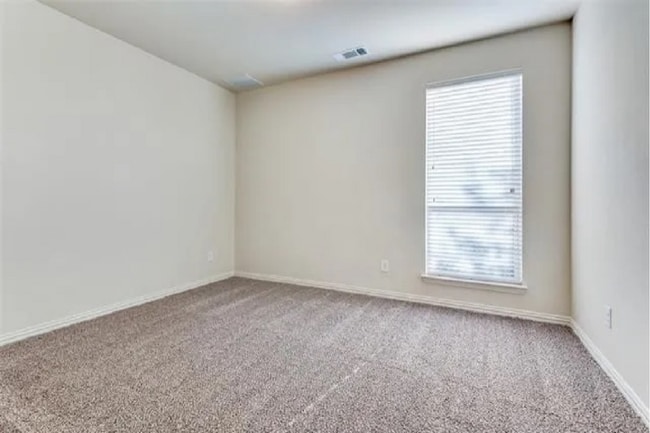 Building Photo - 6460 Naples Dr