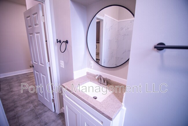 Building Photo - 2121 St Paul St