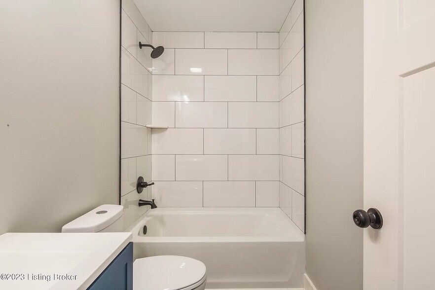 Building Photo - 3714 Selma Ave