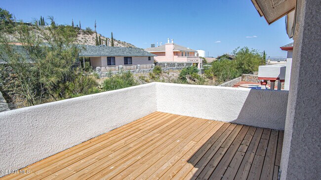 Building Photo - 7481 Umbria Dr