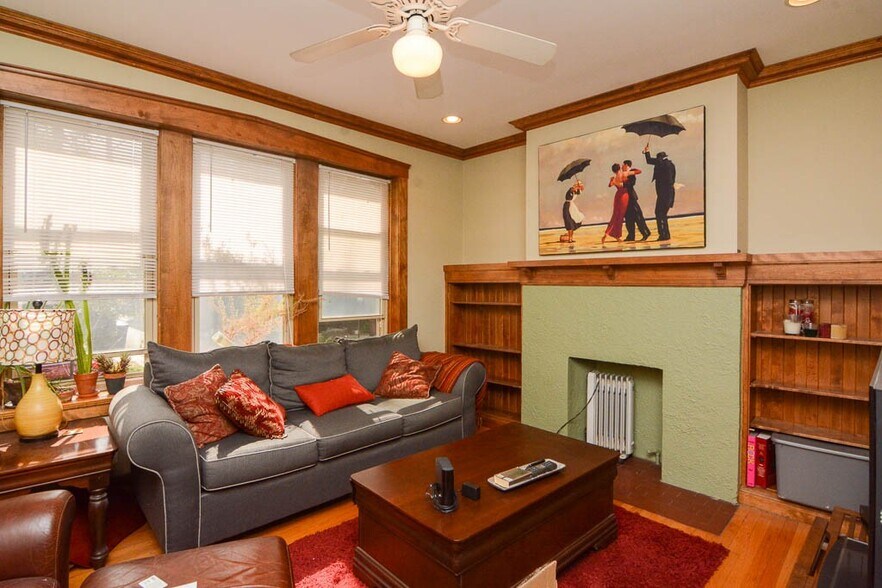 Building Photo - 1244 W Rosedale Ave