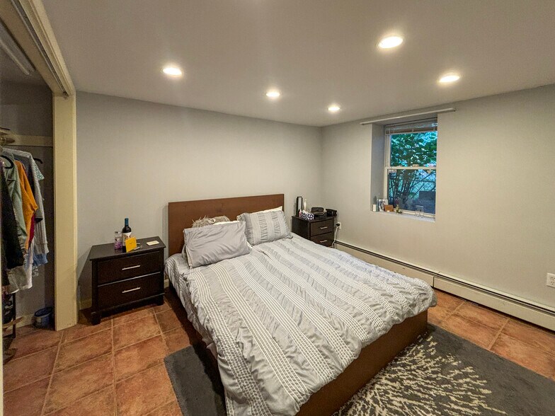 Bedroom 3 - 7 Austin Park
