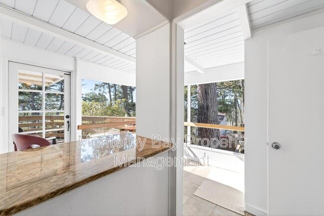 Building Photo - 24736 Dolores St