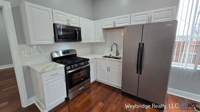 Building Photo - 2934 Sidney Ave