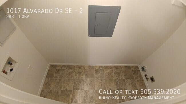 Building Photo - 1017 Alvarado Dr SE