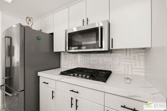 Building Photo - 74830 Waring Ct