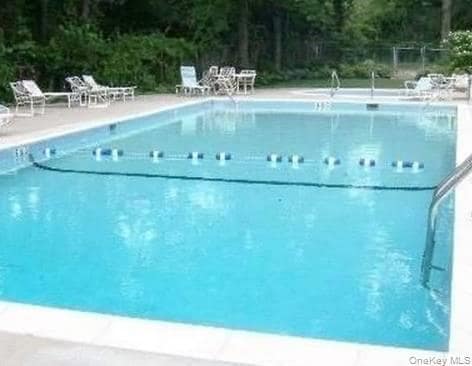 Building Photo - 603 Town House Village