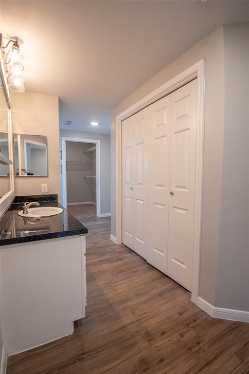 Building Photo - 2320 Gracy Farms Ln