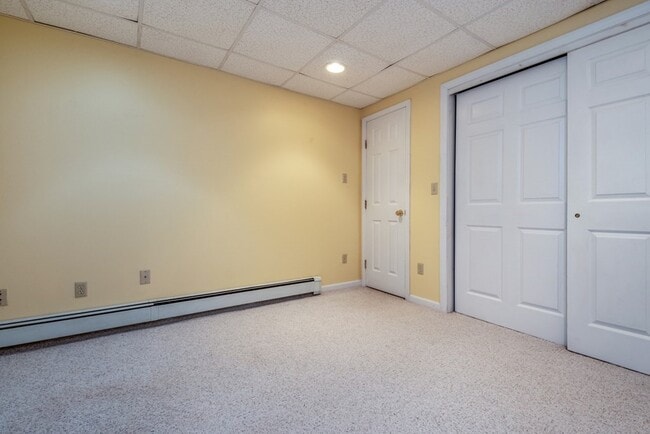 Building Photo - 18 Ladyslipper Dr