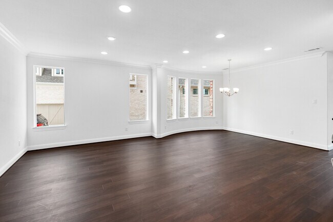 Building Photo - 2812 Serenity Wy