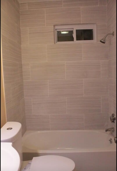 Building Photo - 240 Centre St