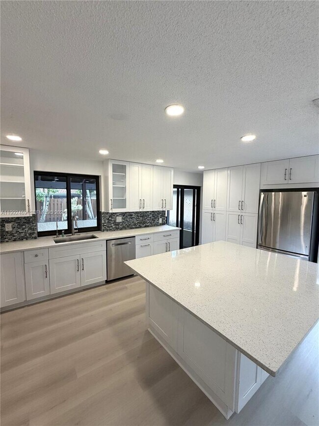 Building Photo - 2159 Baton Rouge