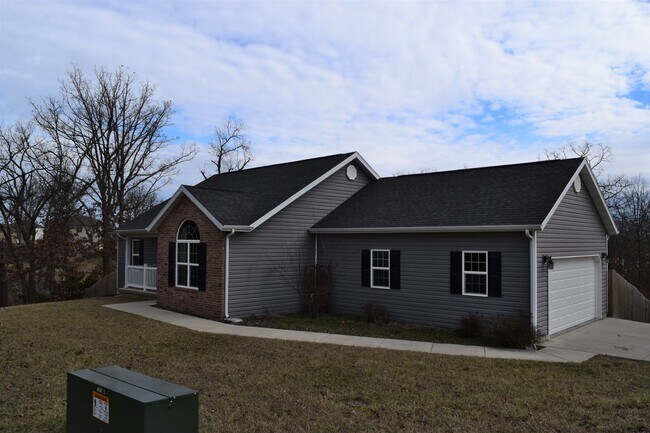 Building Photo - 3 Bedroom Home in Taylor Hills Subdivision
