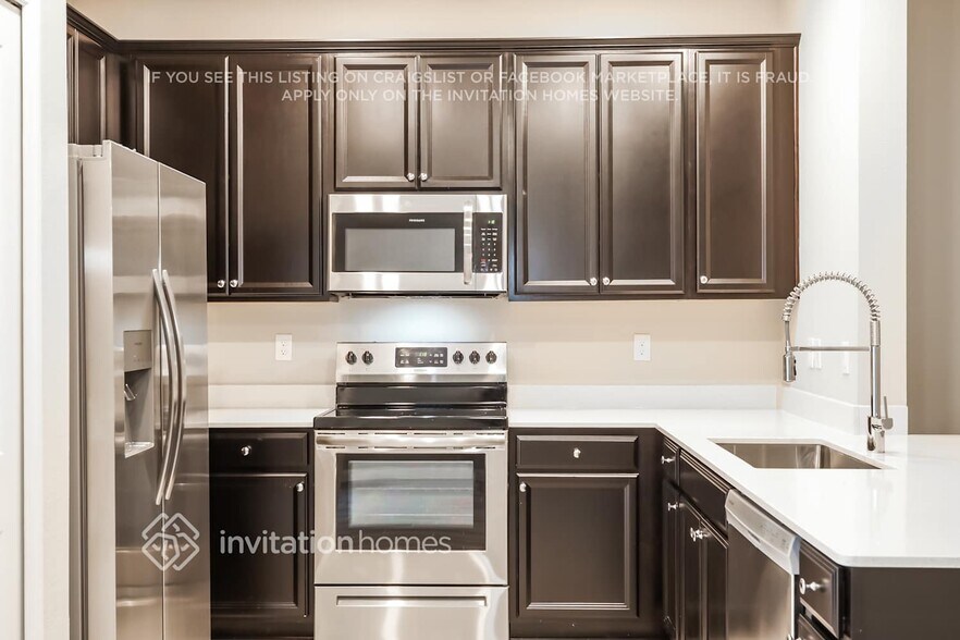 Building Photo - 204 Sweet Lemon Ln