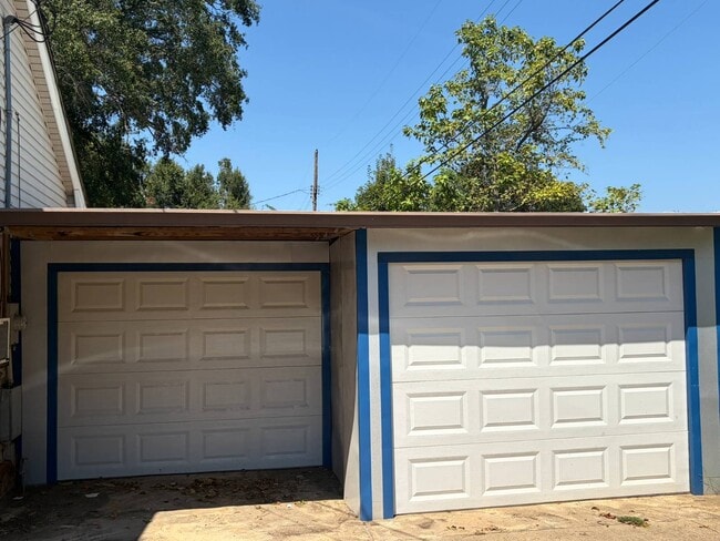 Building Photo - 1316 Martel St