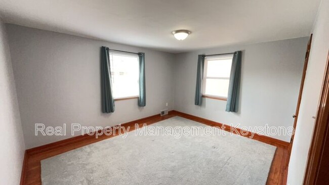 Building Photo - 29 Hillman St