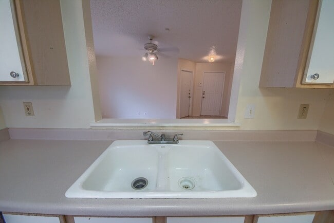 Building Photo - 7611 Scenic Glade