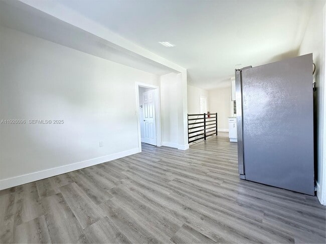 Building Photo - 2630 SW 31st Pl