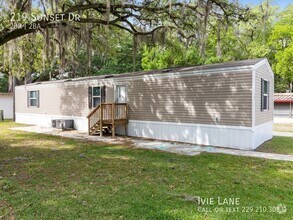 Building Photo - 219 Sunset Dr