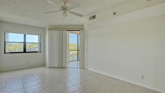 Building Photo - 5400 Eagles Point Cir