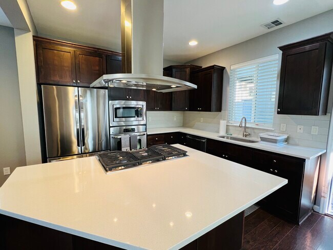 Building Photo - 9571 NW Harvest Hill Dr