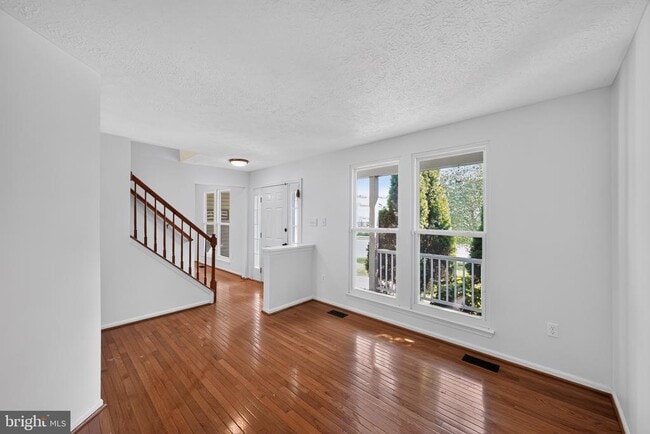 Building Photo - 2377 Tawny Dr