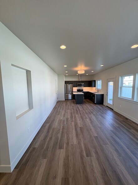 Building Photo - 2724 Ruger Rd