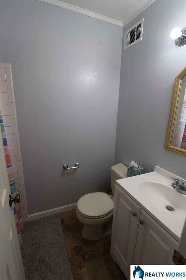 Building Photo - 1400-1402 South 28th Street