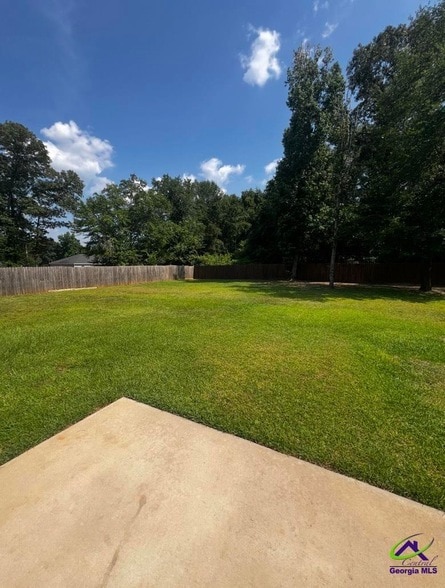 Building Photo - 225 Addison Ln