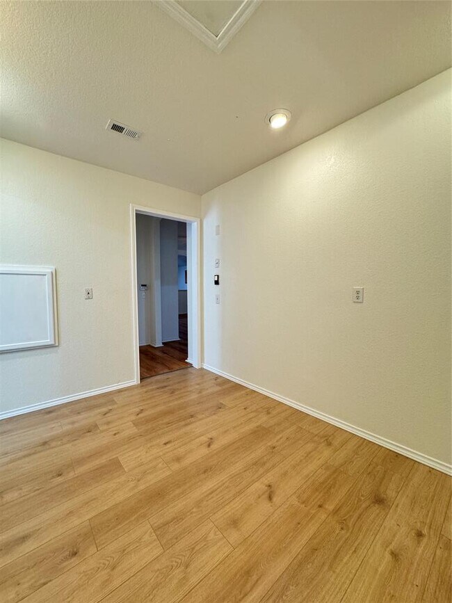 Building Photo - 9000 Spiceland Cir