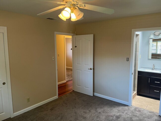 Building Photo - Charming Santa Clara Home with Backyard Perfect for Summer Nights!